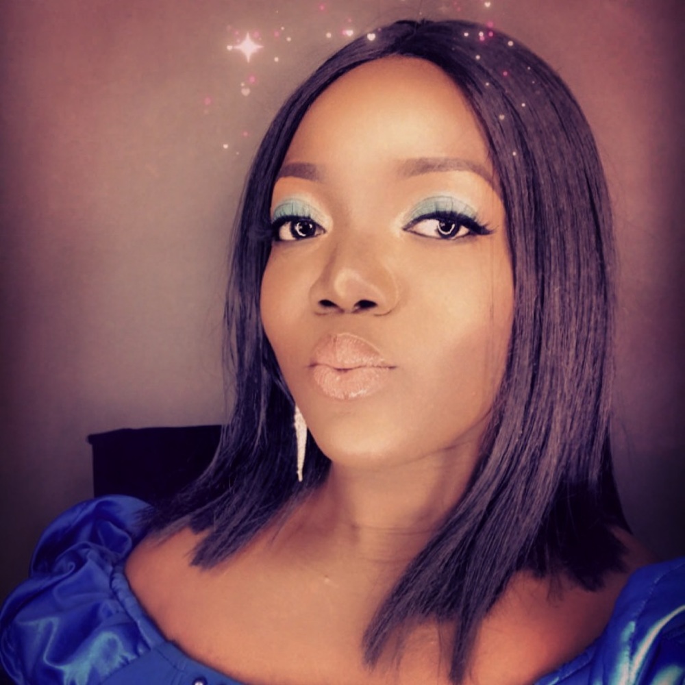 Meet your Posher, Adenike